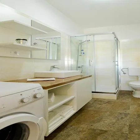 In Near The Sea * Ljubač